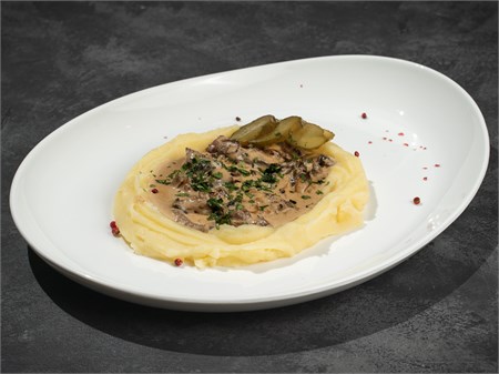 {{photo.Alt || photo.Description || 'Бефстроганов по-строгановски'}}